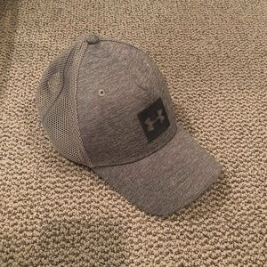 🌸 Under Armour 🌸 Men's Logo Trucker Hat